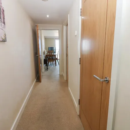 Apartment Pears - 1 Bedroom - Sleeps 2 *