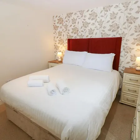 Pears - 1 Bedroom - Sleeps 2 *